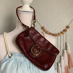 Coach VTG leather wristlet